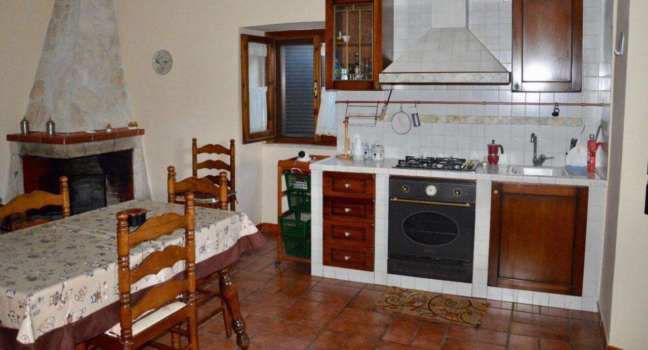 Appartamento Tra Collina E Mare 테라치나 외부 사진